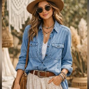 Anthropologie Pilcro The Cate Classic Chambray Shirt​ size Small